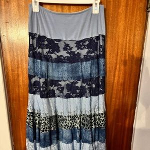 Floral lace design skirt